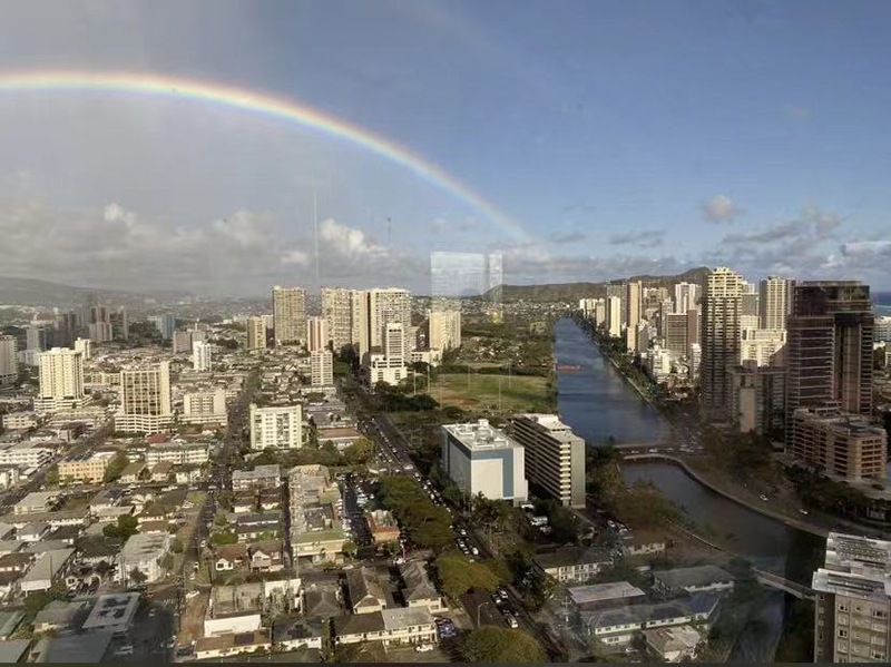 Sakura Spa space and Honolulu view 5