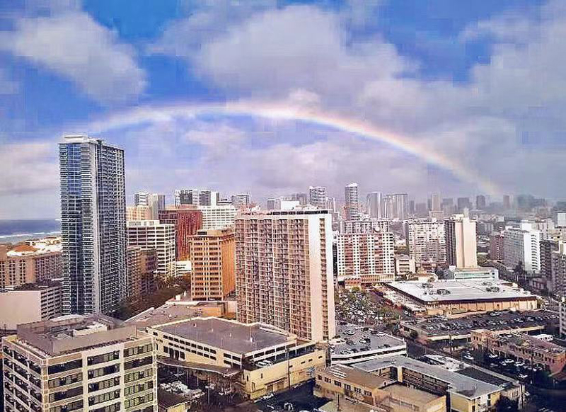 Sakura Spa space and Honolulu view 6